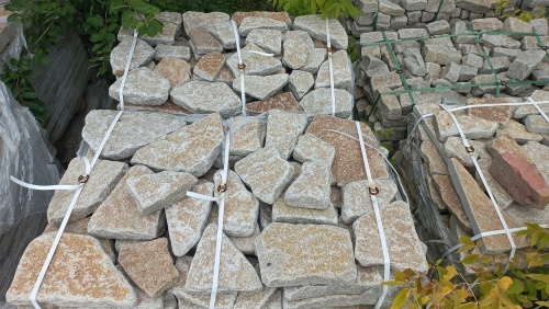 Плитняк гранитный галтованный купить в Катав-Ивановске