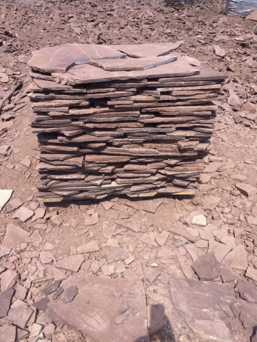 Плитняк лемезит бордовый для цоколя 1,5-2 см купить в Катав-Ивановске