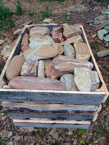 Златолит жёлтый, жёлто-зелёный глыбки и валуны для ланшафтного дизайна купить в Катав-Ивановске