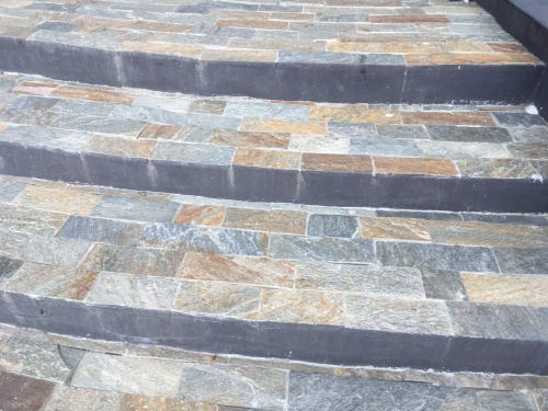 Плитка из Златолита Уральского для лестницы купить в Катав-Ивановске