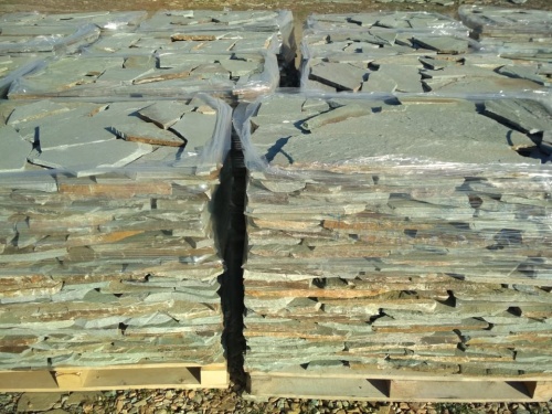 Плитняк златолит зелёный для цоколя, отмостки купить в Катав-Ивановске