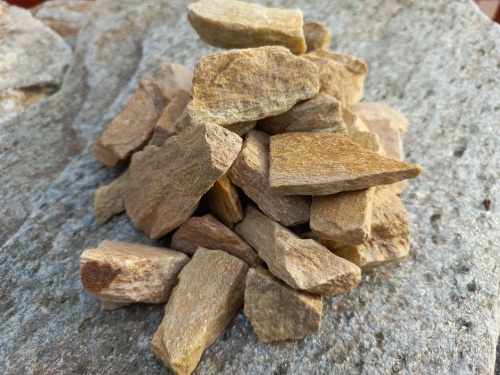 Златолит жёлтый декоративная каменная крошка купить в Катав-Ивановске