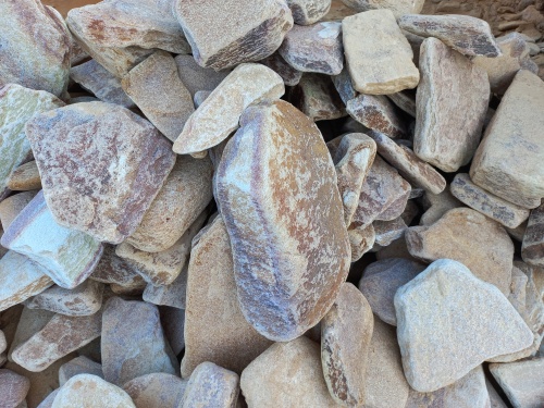 Златолит жёлтый, жёлто-зелёный глыбки и валуны для ланшафтного дизайна купить в Катав-Ивановске