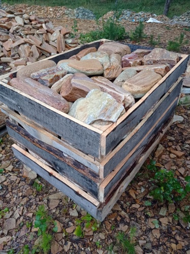 Златолит жёлтый, жёлто-зелёный глыбки и валуны для ланшафтного дизайна купить в Катав-Ивановске