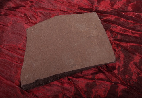 Плитняк лемезит бордовый для цоколя 1,5-2 см купить в Катав-Ивановске