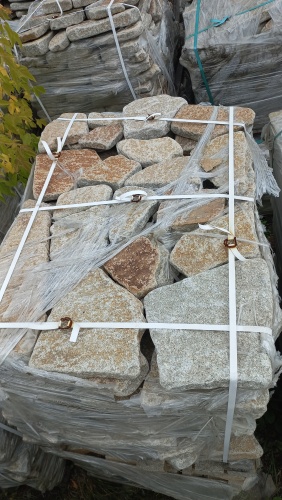 Плитняк галтованный гранитный для ландшафтного дизайна купить в Катав-Ивановске